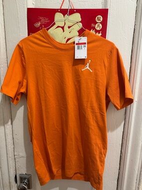 New Jordan Embroidered Logo T-Shirt Size L